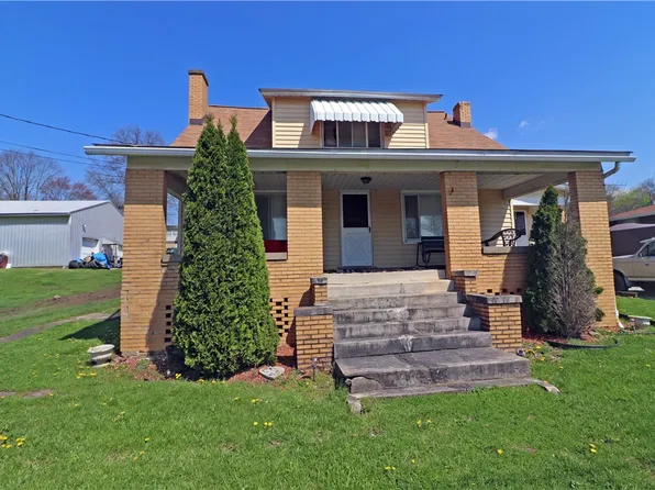 290 Arona Rd, New Stanton, PA 15672