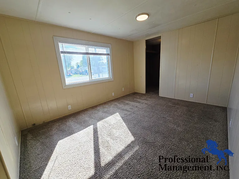 813 Heights Ln — Photo 8