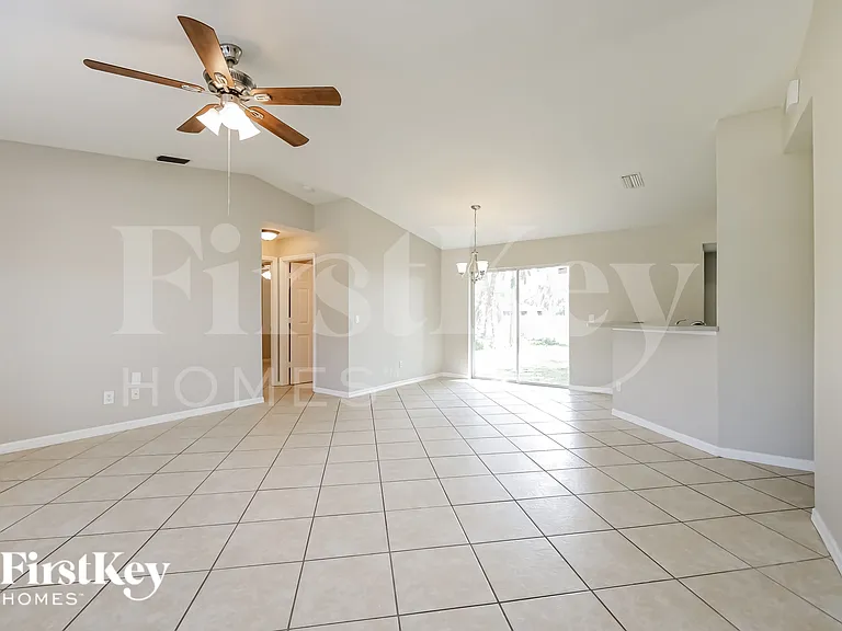 2565 Vogler Ln — Photo 3
