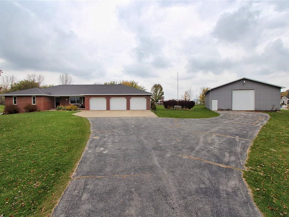 Ranch with Outbuilding