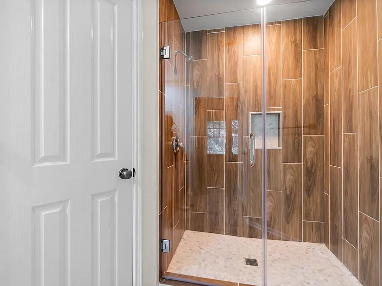 75 Scarlet Woods Ct — Photo 17