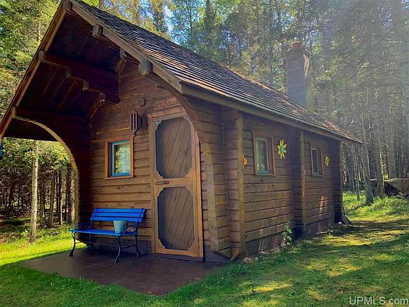 5th image of 2854 Forest 29.5 Ln