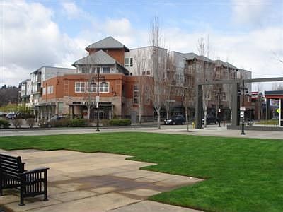 Piazza in the Heart of Renton