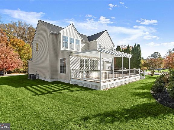 2nd image of 8433 Roberts Rd