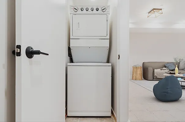 Rented by Carnegie Management Inc | media 10