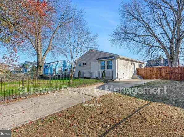 213 Cardinal Ln, Mount Holly, NJ 08060
