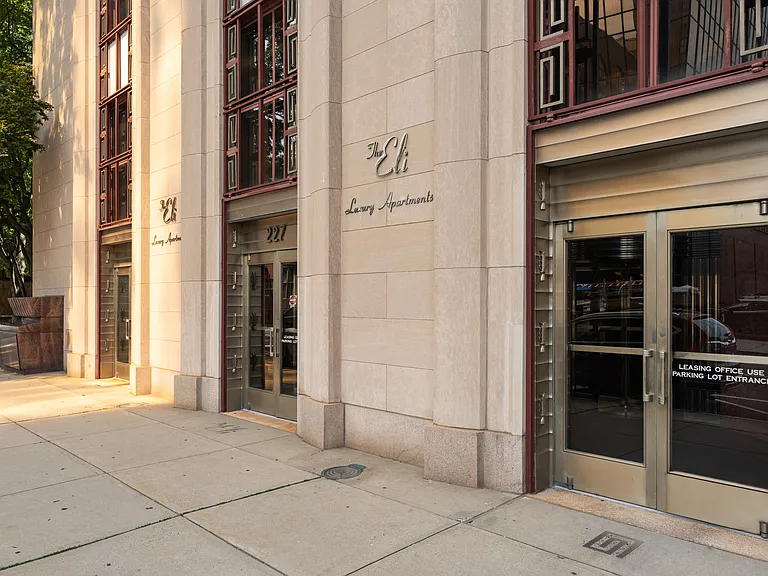 The Eli — Photo 3