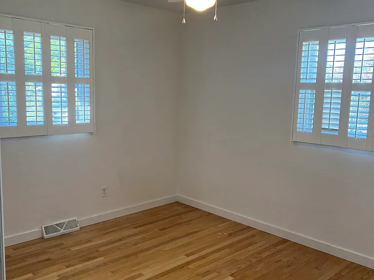 1423 E Dunstan Dr — Photo 22