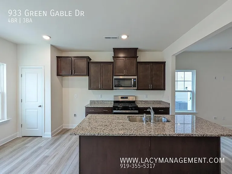 933 Green Gable Dr — Photo 4