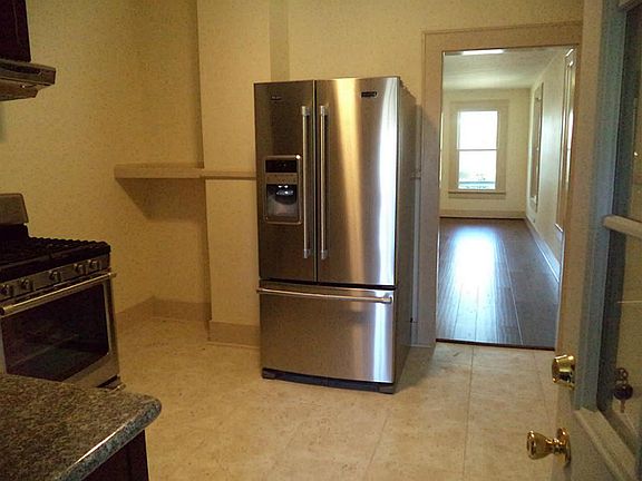 4th image of 5017 Avenue O 1/2