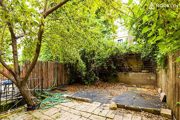 Rented by Nooklyn NYC LLC | media 10