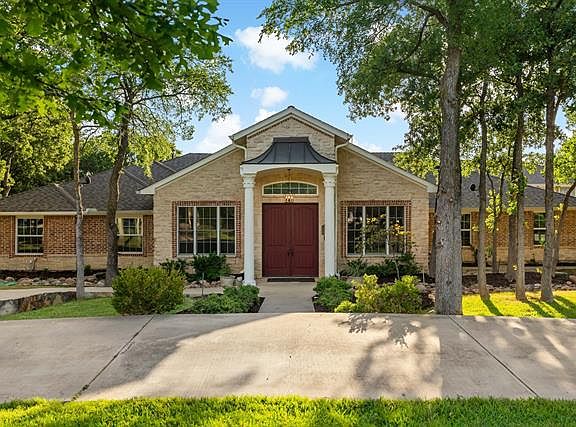 2nd image of 2960 Burney Ln