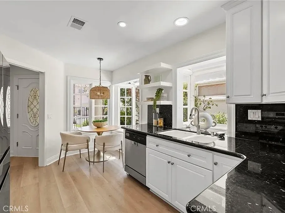3 bed, 1631 sqft, $7,000 — Photo 4