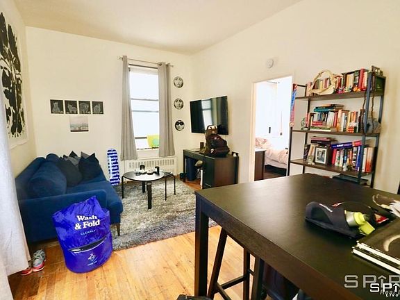 5th image of 101 W 77th St APT 2A