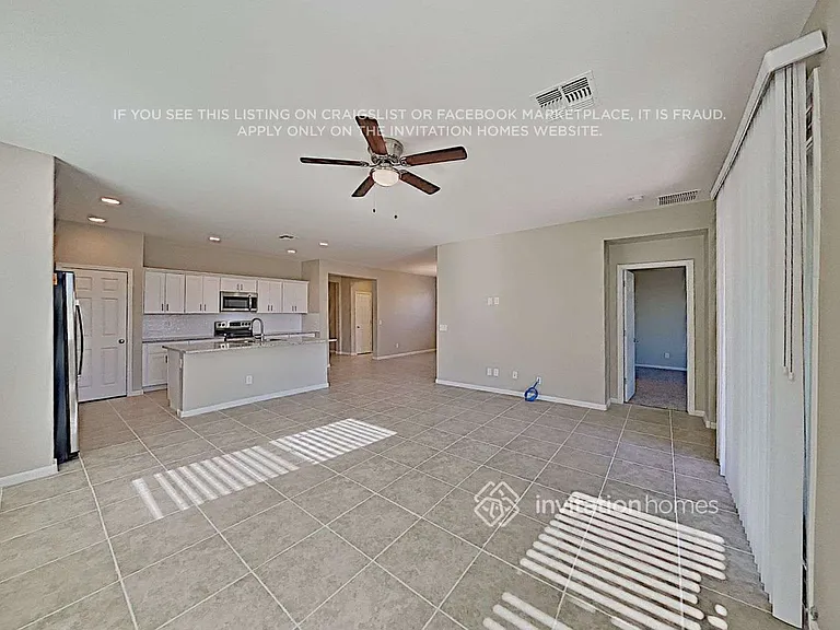 993 S 200th Ln — Photo 4