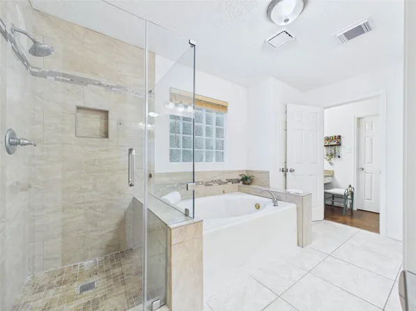 2815 Village Dale Ave, Houston, TX 77059