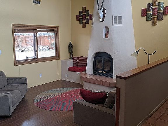 4th image of 495 NW Mesa Pl