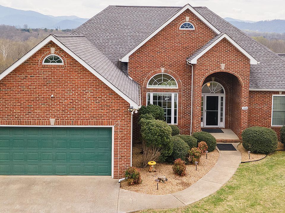 1st image of 100 Golf Villa Dr