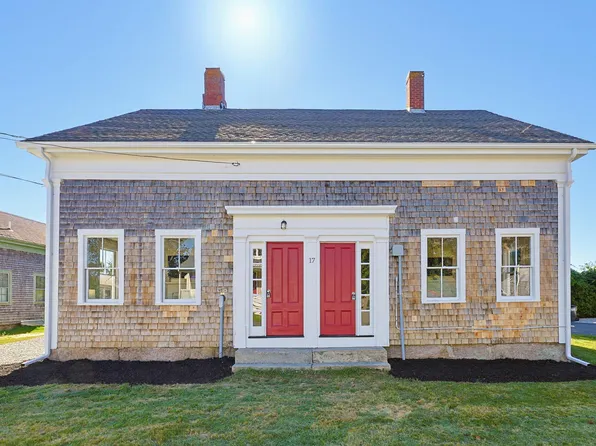32 Church Street, Sandwich, MA 02563