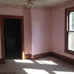 4th image of 410 Pratt Ave
