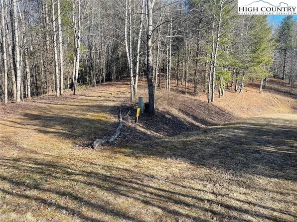 8 Jackson Ridge Road, Boone, NC 28607