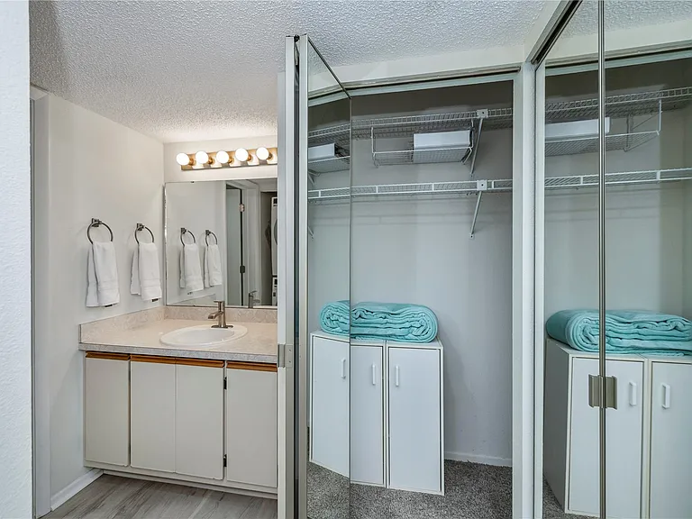 19505 Quesada Ave #U201 — Photo 13