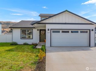 1447 Curtis Drive, Rock Island, WA 98850