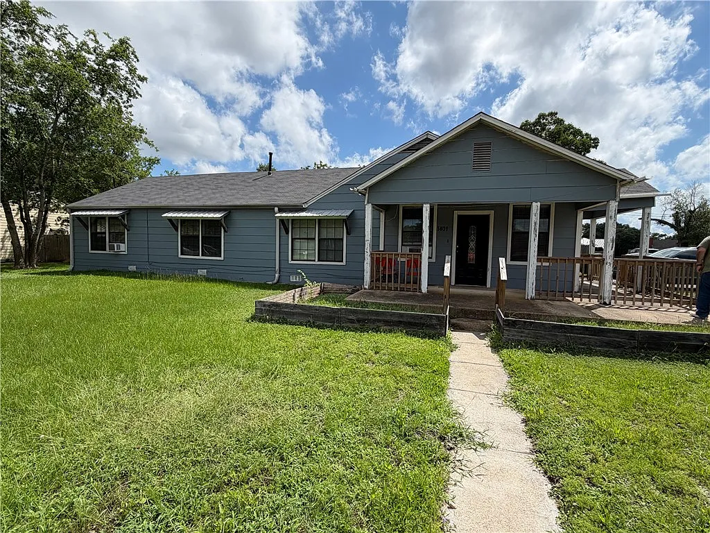 4 bed, 2142 sqft, $2,700 — Photo 1