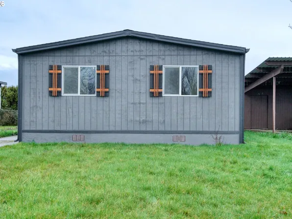 627 NW 6th Ct, McMinnville, OR 97128