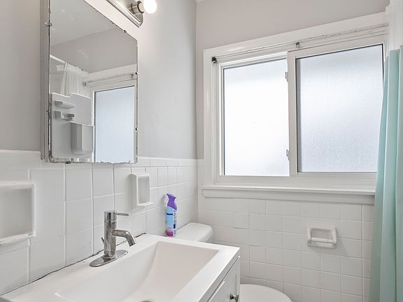 5th image of 664 Cheapside St