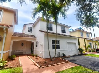 961 SW 178th Way, Pembroke Pines, FL 33029