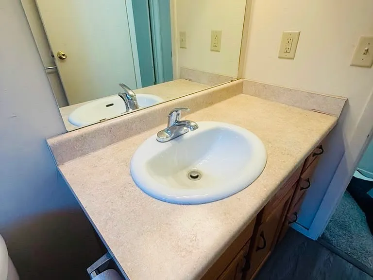 673 E Washington Ave #1A — Photo 5