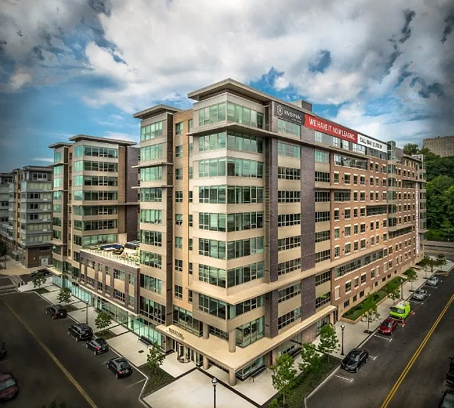 RiverParc at Port Imperial — Photo 45