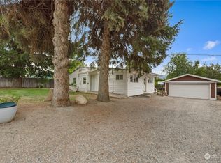 1240 5th St NE, East Wenatchee, WA