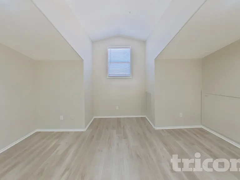 1353 S Sabino Dr — Photo 15