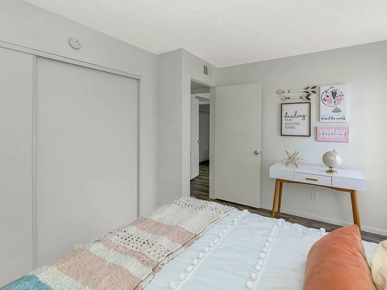 Glen Brae Apartments — Photo 28
