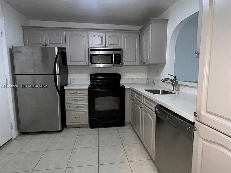 403 NW 68th Ave #206 — Photo 2