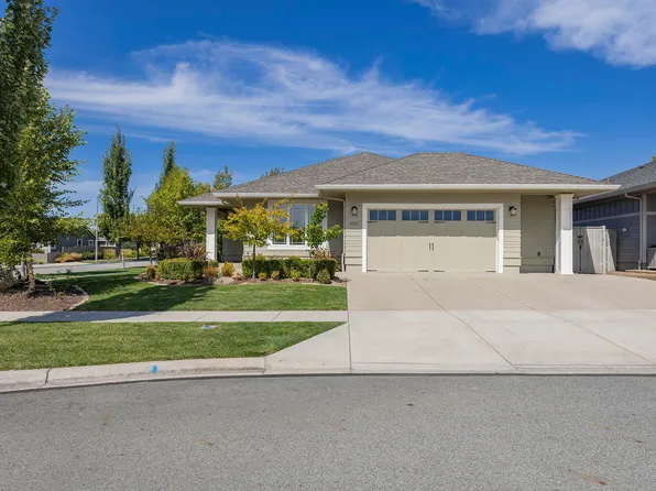4007 Shamrock Dr, Medford, OR 97504