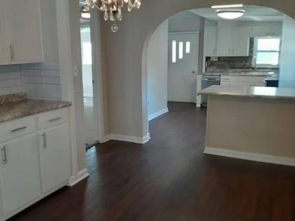 209 N Colonial St, Medina, TN 38355