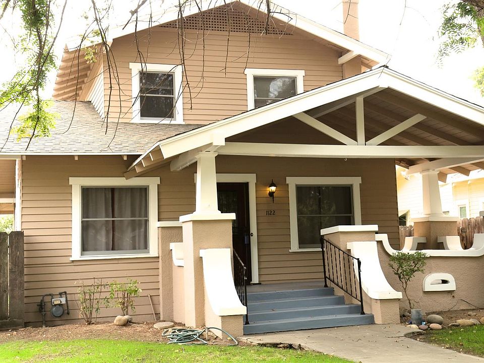 1st image of 1122 E Bremer Ave