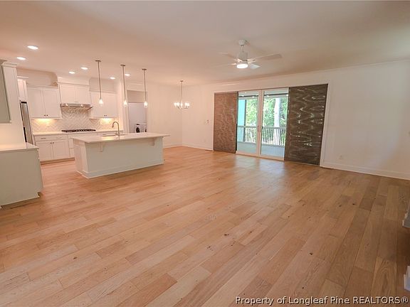 4th image of 170 Sallyport Ct