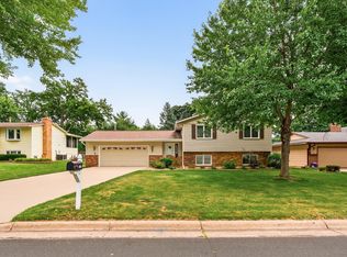 7575 McKinley St NE, Fridley, MN 55432