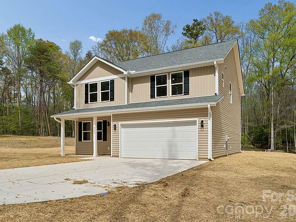2nd image of 305 Mainsail Rd