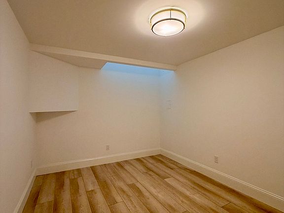 3rd image of 1249 Kearny St