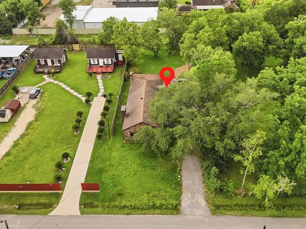 9318 Klondike St, Houston, TX 77075