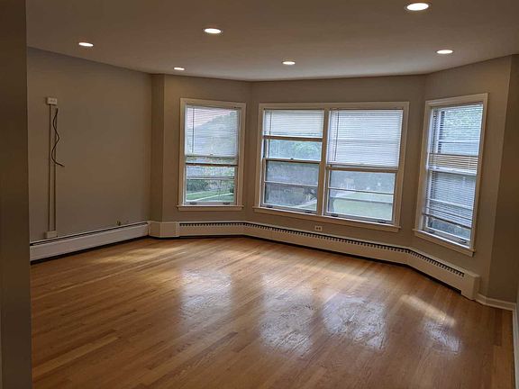 3rd image of 8027 Knox Ave #2