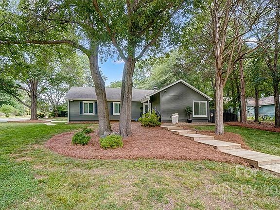 3rd image of 10724 Kingfisher Dr