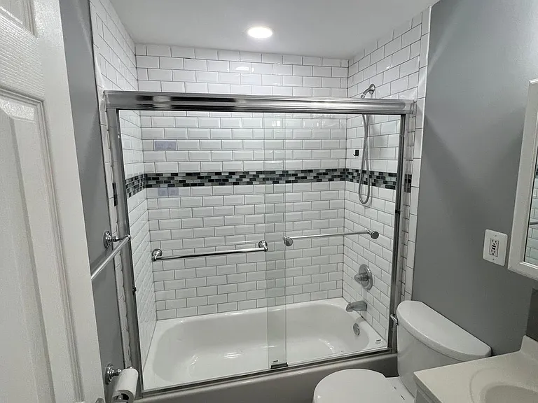 15 Beach Ave — Photo 6