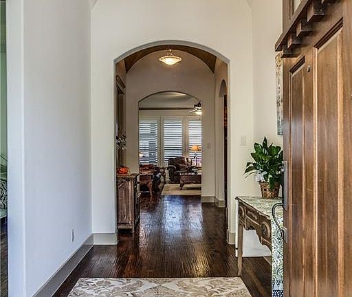 4th image of 531 Village Way