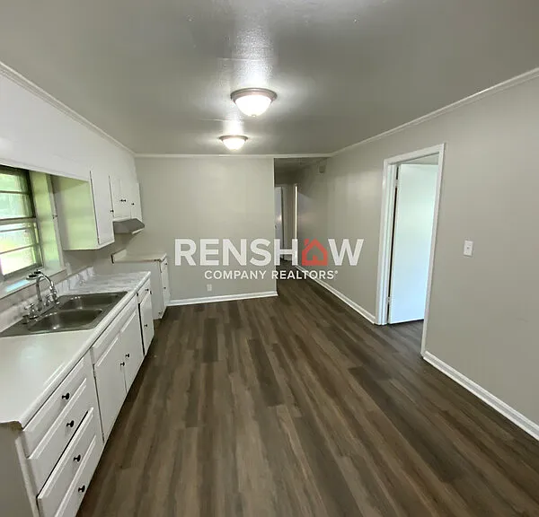 211 Cross St — Photo 3